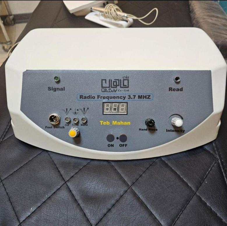 میکرونیدلینگ آلمانی و RF جراحی نو/مدینیوم