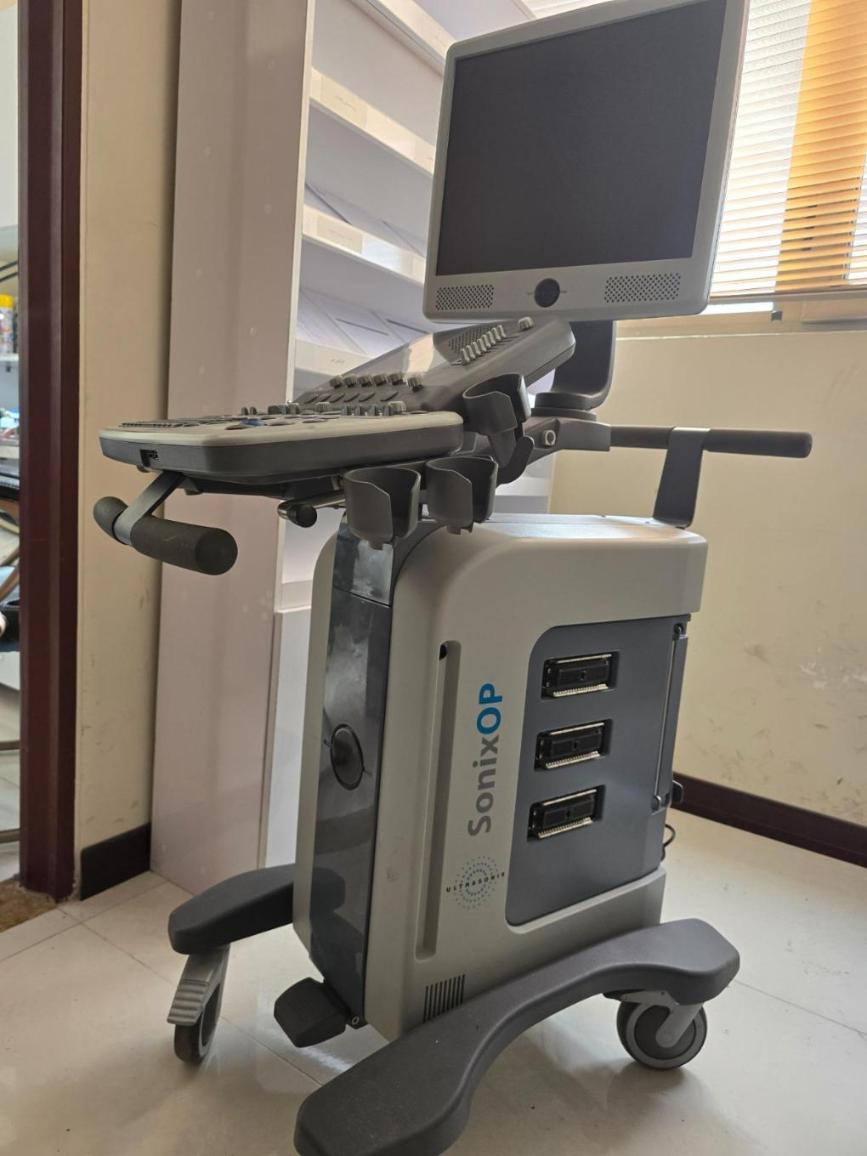 دستگاه سونوگرافی مبله برند ULTRASONIX مدل OPدست دو/مدینیوم