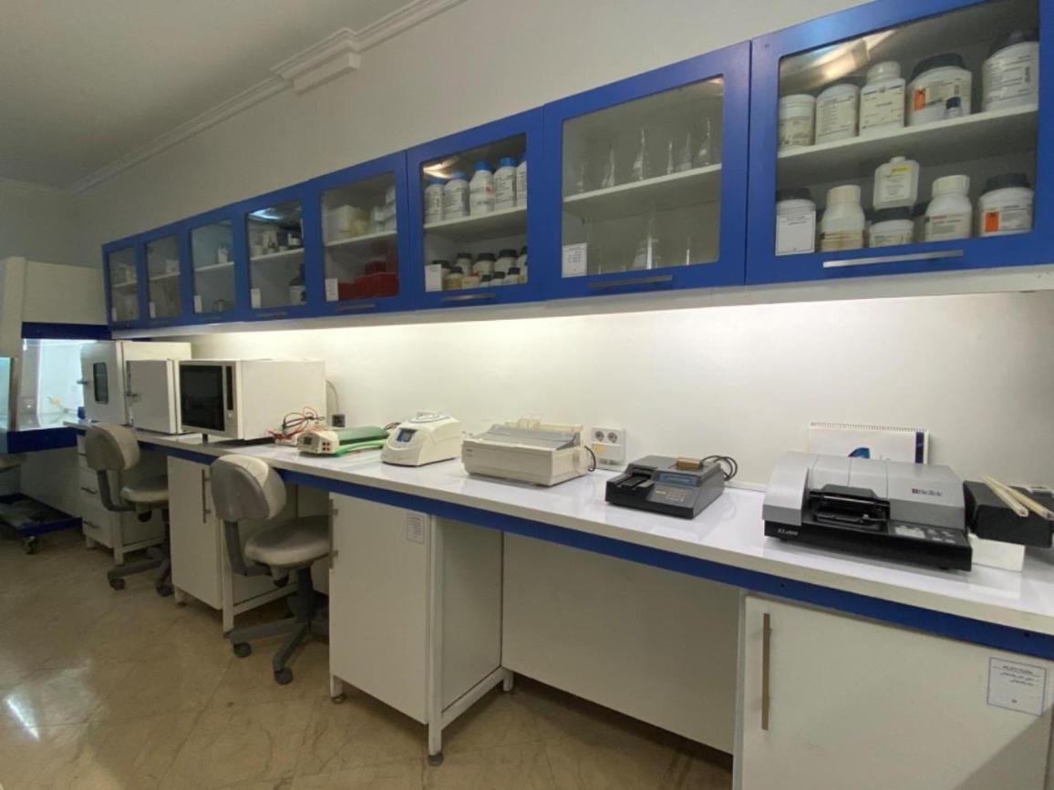 فروش یکجای آزمایشگاه تازه تاسیس پاتوبیولوژی نو/مدینیوم