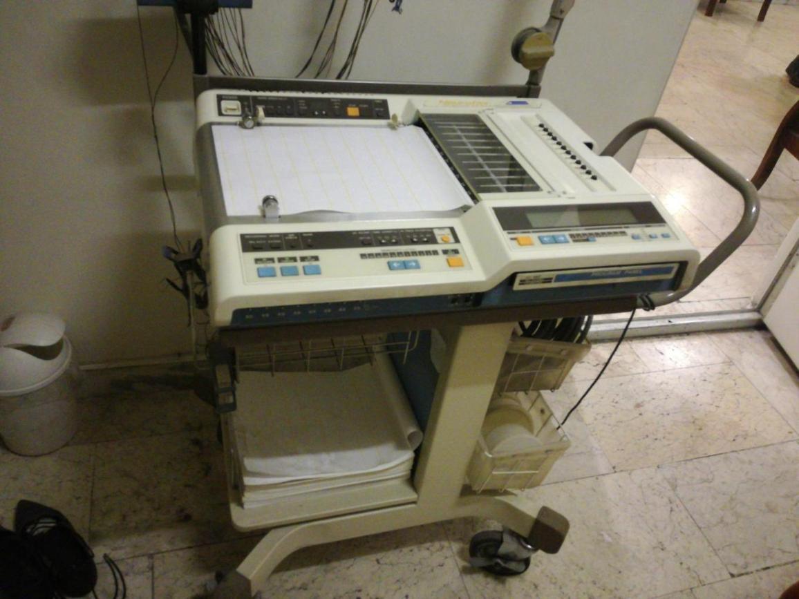 دستگاه eegدست دو/مدینیوم