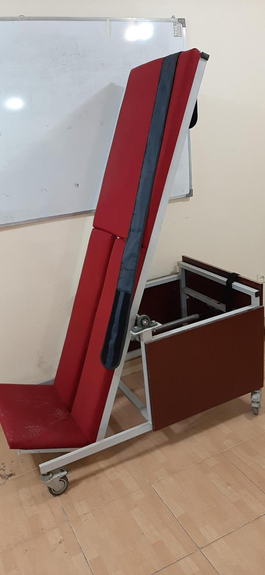 تخت ایستا دست دو/مدینیوم