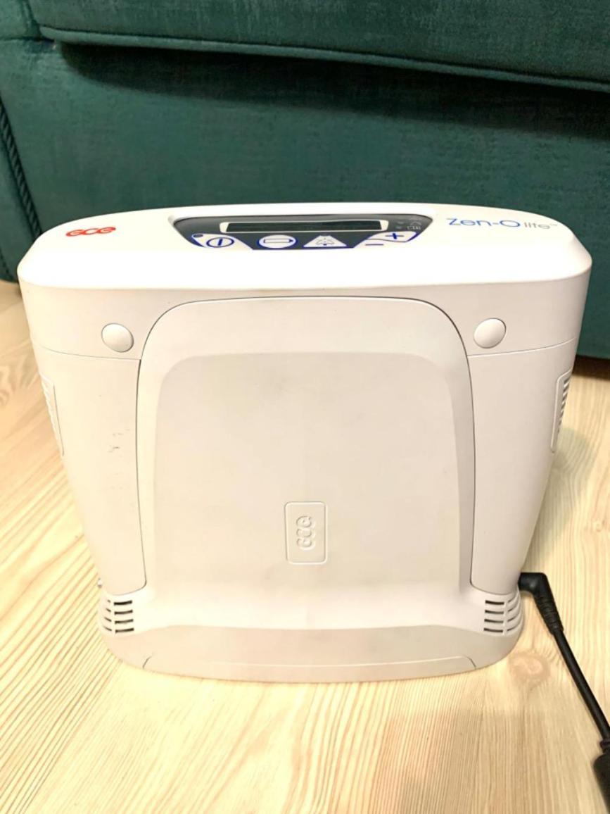 اکسیژن ساز ۵لیتری قابل حمل برند انگلیسی Zen O liteدست دو/مدینیوم