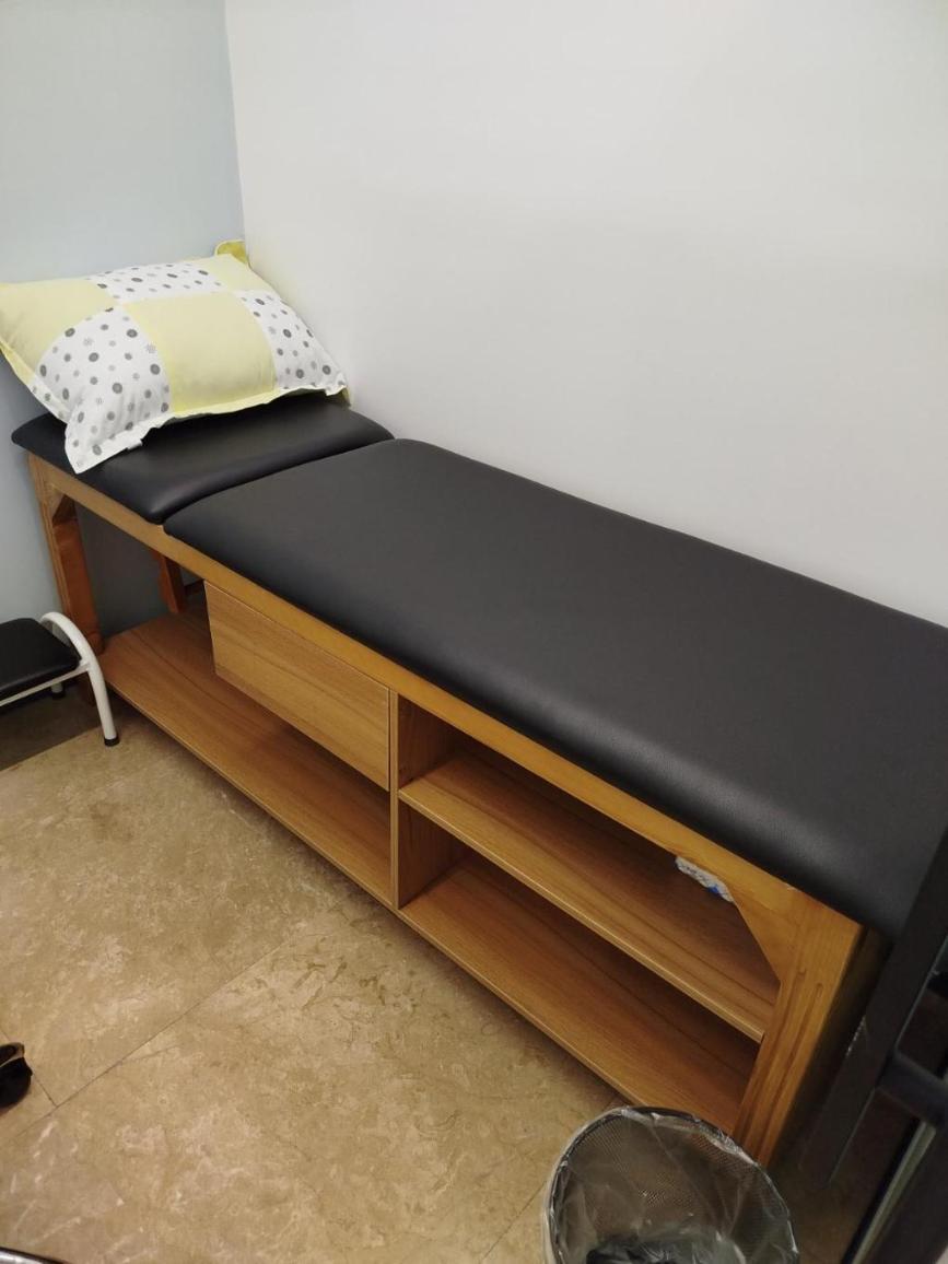 تخت فیزیوتراپی و ماساژ ( چوبی و برقی )نو/مدینیوم