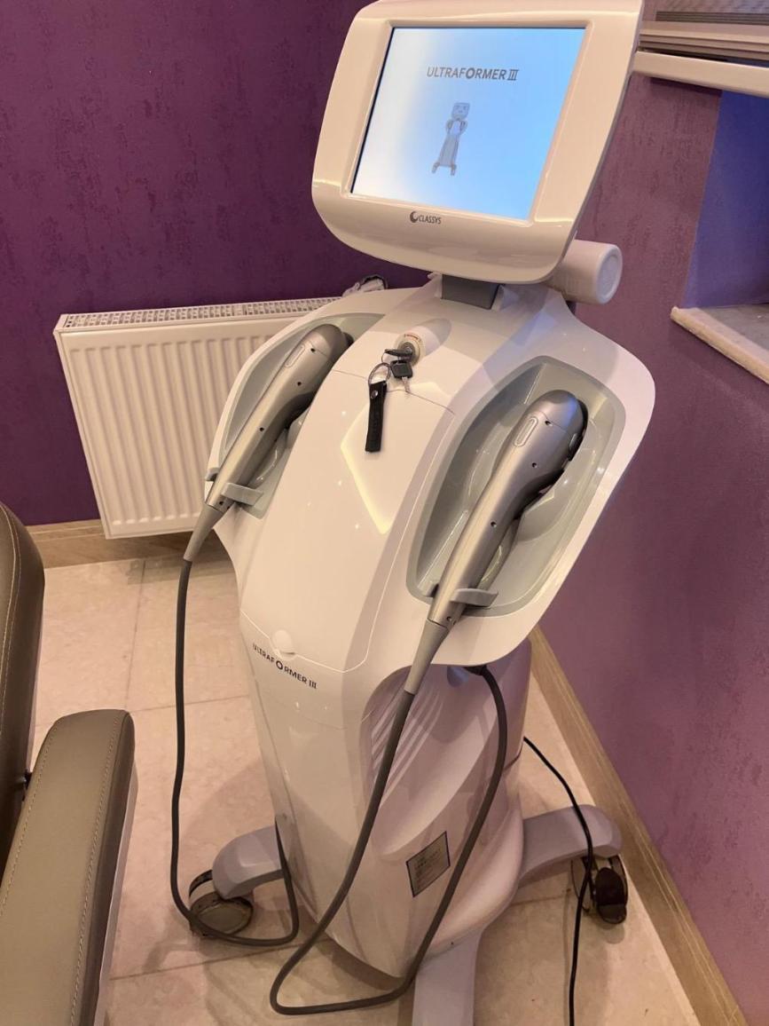 دستگاه هایفوتراپی اولترافورمر ۷ بعدیدست دو/مدینیوم