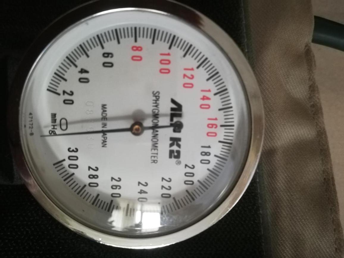 فشارسنج عقربه ایدست دو/مدینیوم