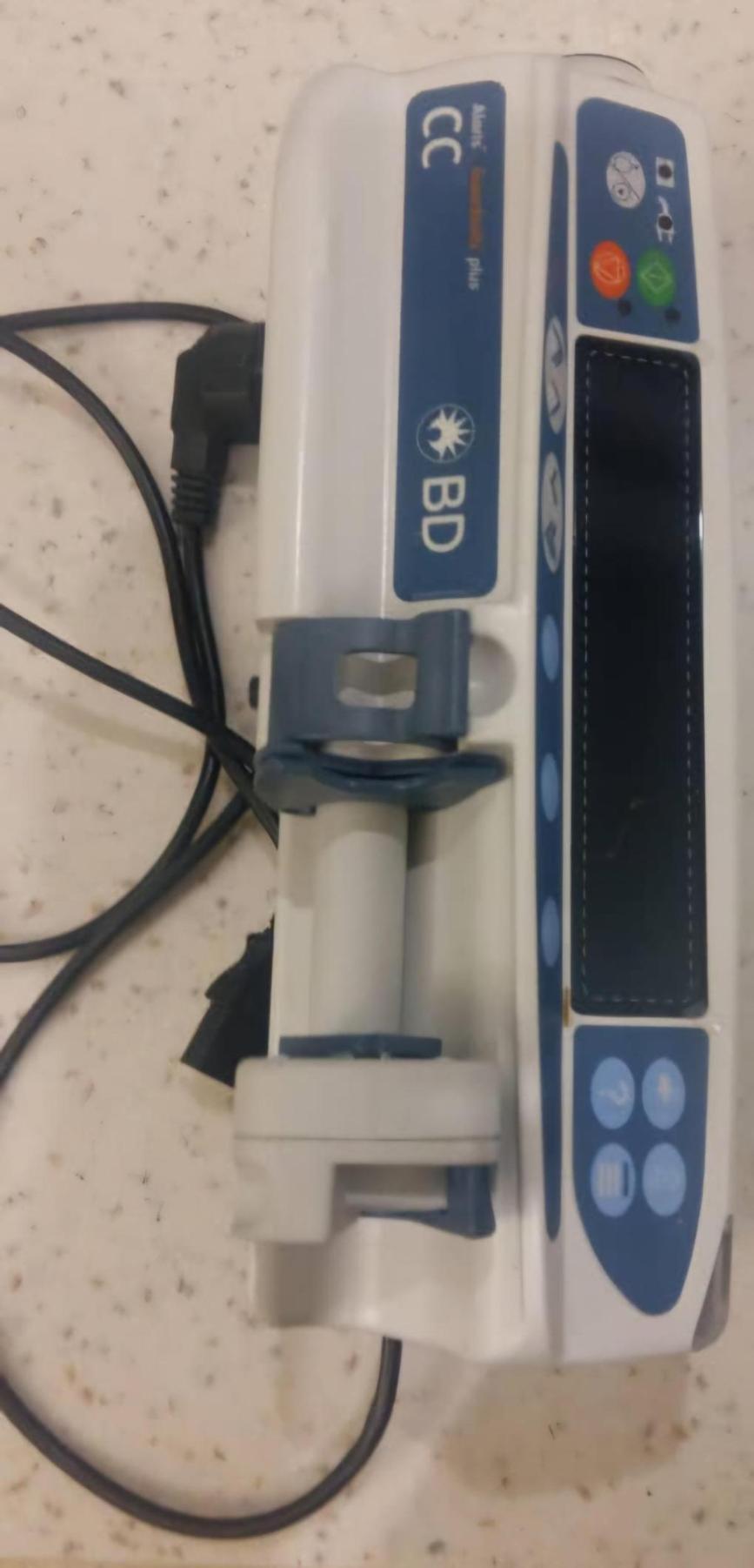 پمپ سرنگ انفوزیون مدل Alaris GH Plusنو/مدینیوم