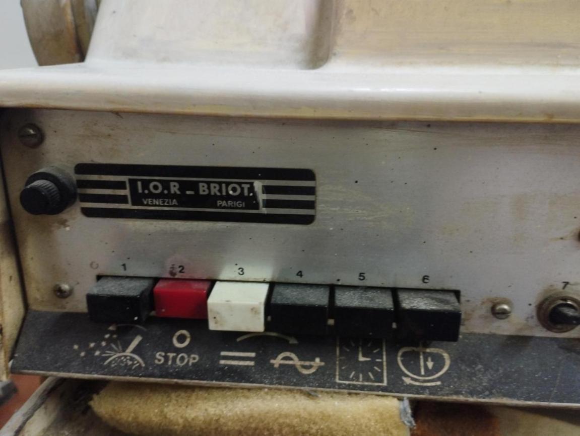 دستگاه تراش لنز عینک و دوربین و ساعتدست دو/مدینیوم