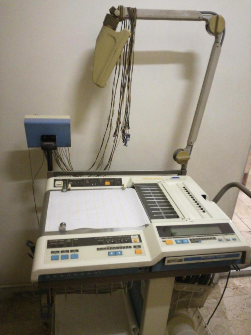 دستگاه eegدست دو/مدینیوم