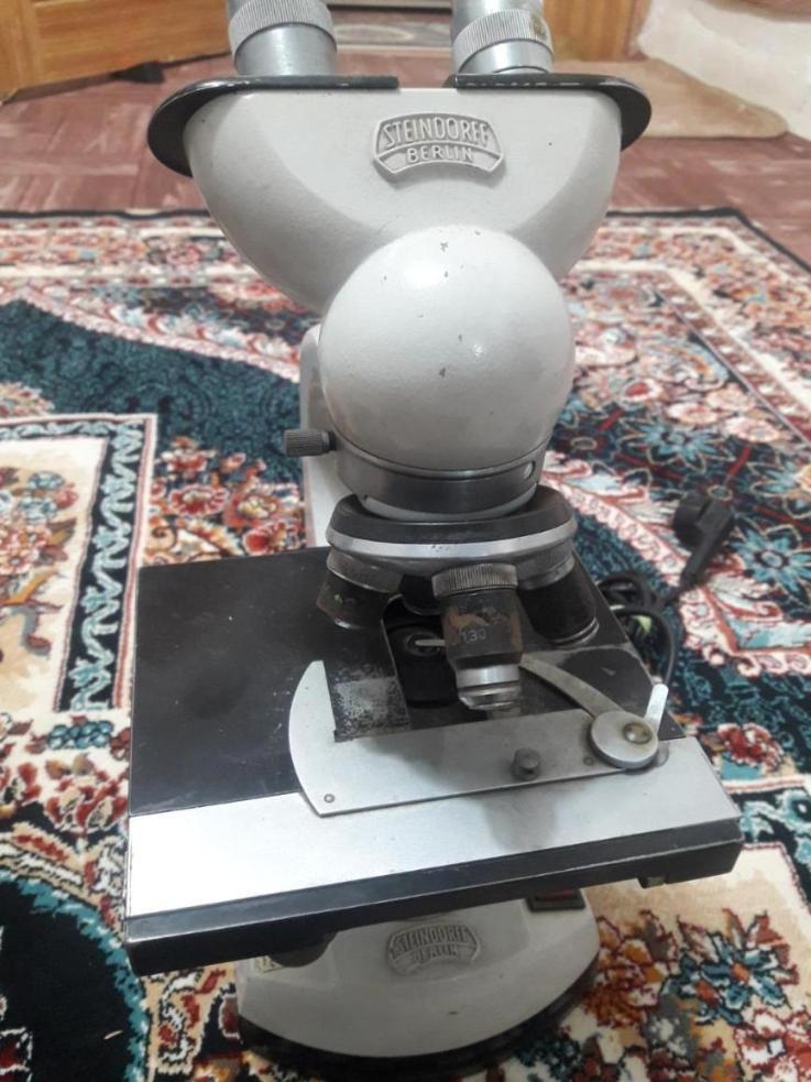 میکروسکوپ آزمایشگاهی STEINDORF برلین دو چشمیدست دو/مدینیوم