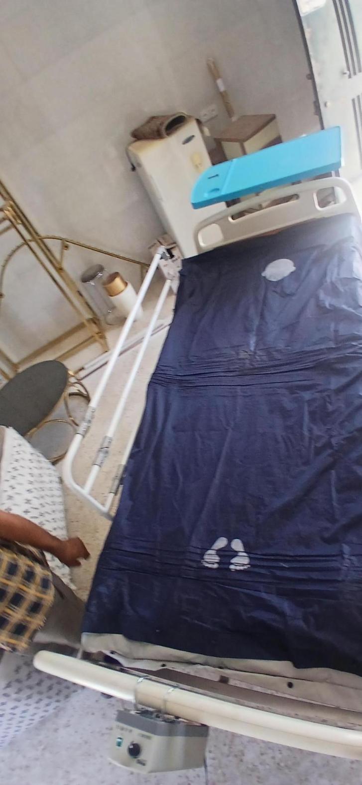 تخت بیمارستانی سه شکندست دو/مدینیوم