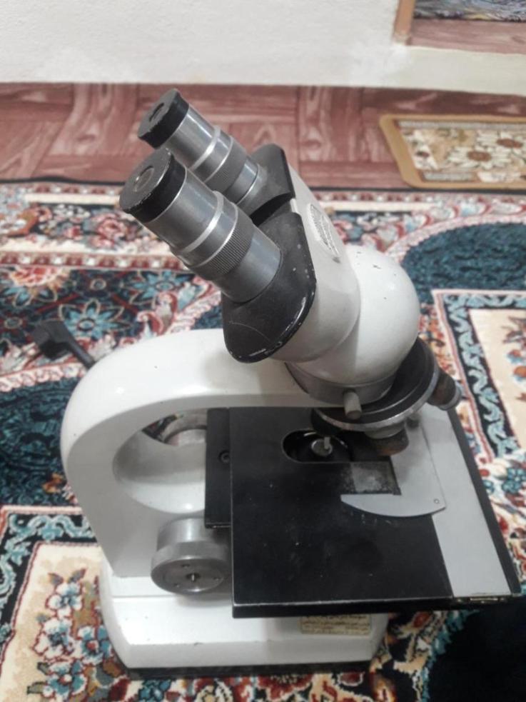 میکروسکوپ آزمایشگاهی STEINDORF برلین دو چشمیدست دو/مدینیوم