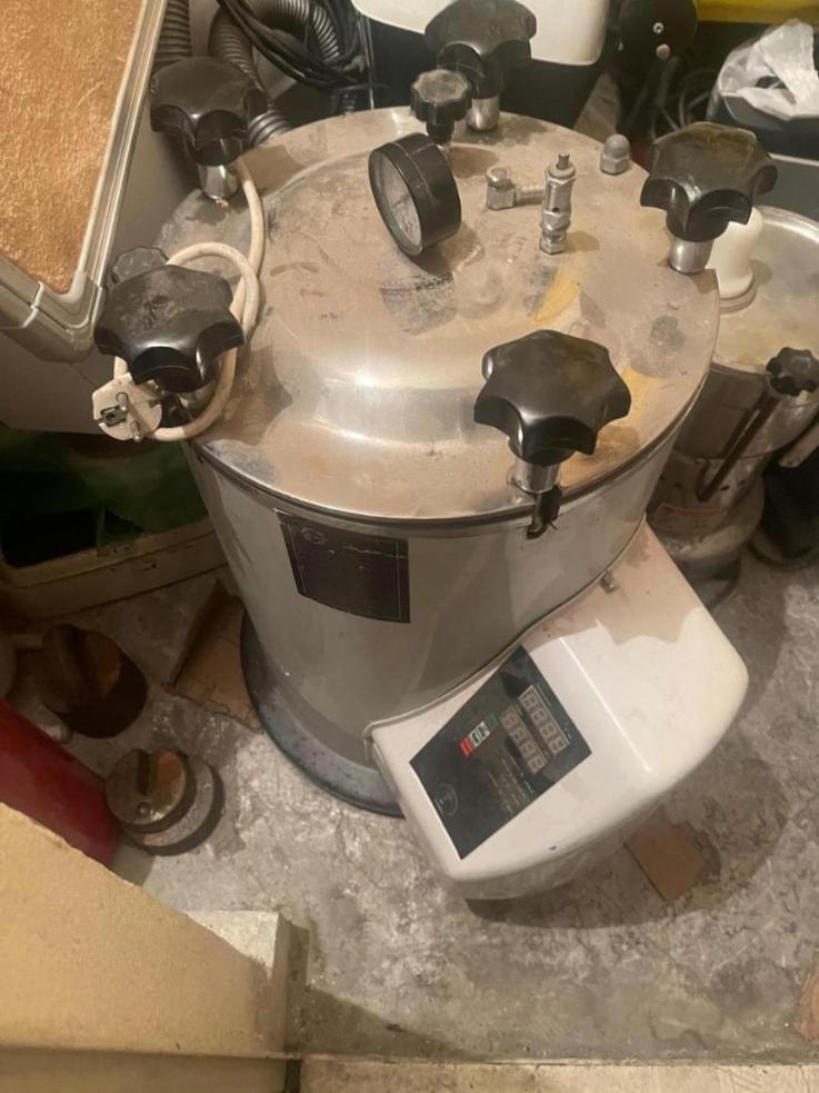 اتوکلاو آزمایشگاهی ۲۵ لیتری دست دو/مدینیوم