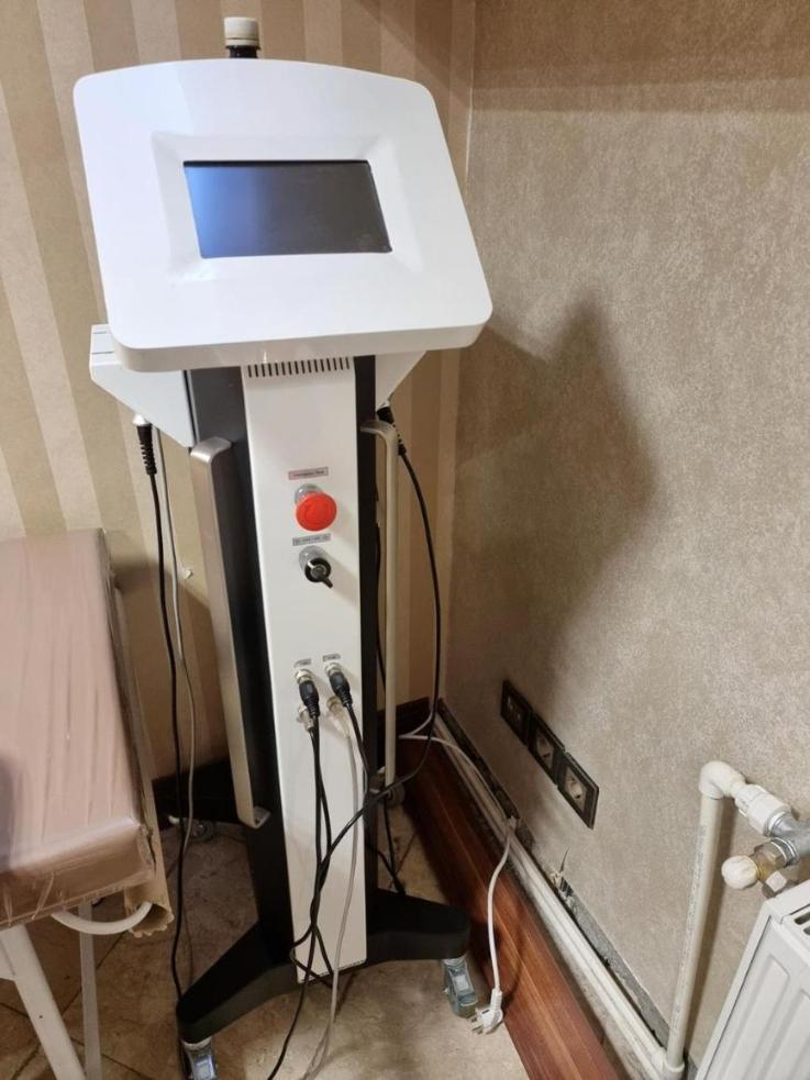 دستگاه ترکیبی آراف جوانسازی و کویتیشن التراسونیک لاغرینو/مدینیوم