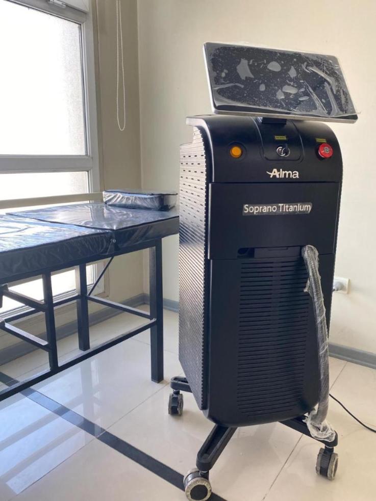 دستگاه ليزر سوپرانوتيتانيوم ٢٠٢٣دست دو/مدینیوم