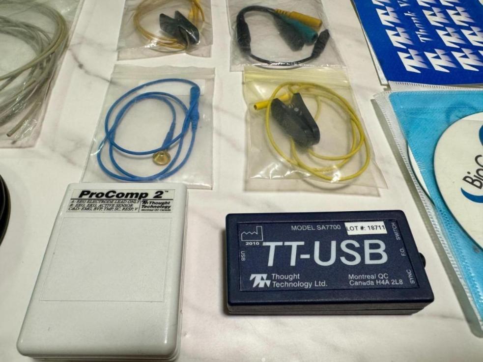 فروش دستگاه نوروفیدبک ProComp 2 سالم و در حد نودست دو/مدینیوم