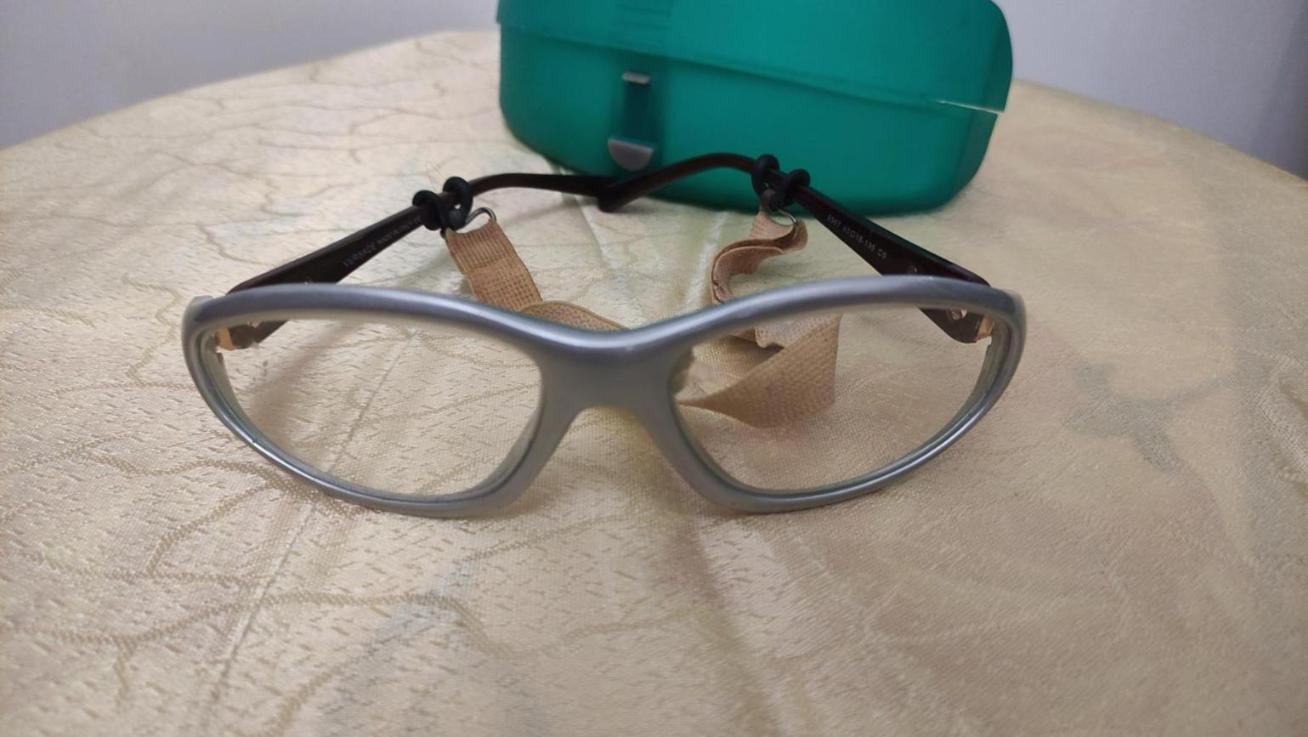 دو عینک محافظ اشعه ایکسدست دو/مدینیوم