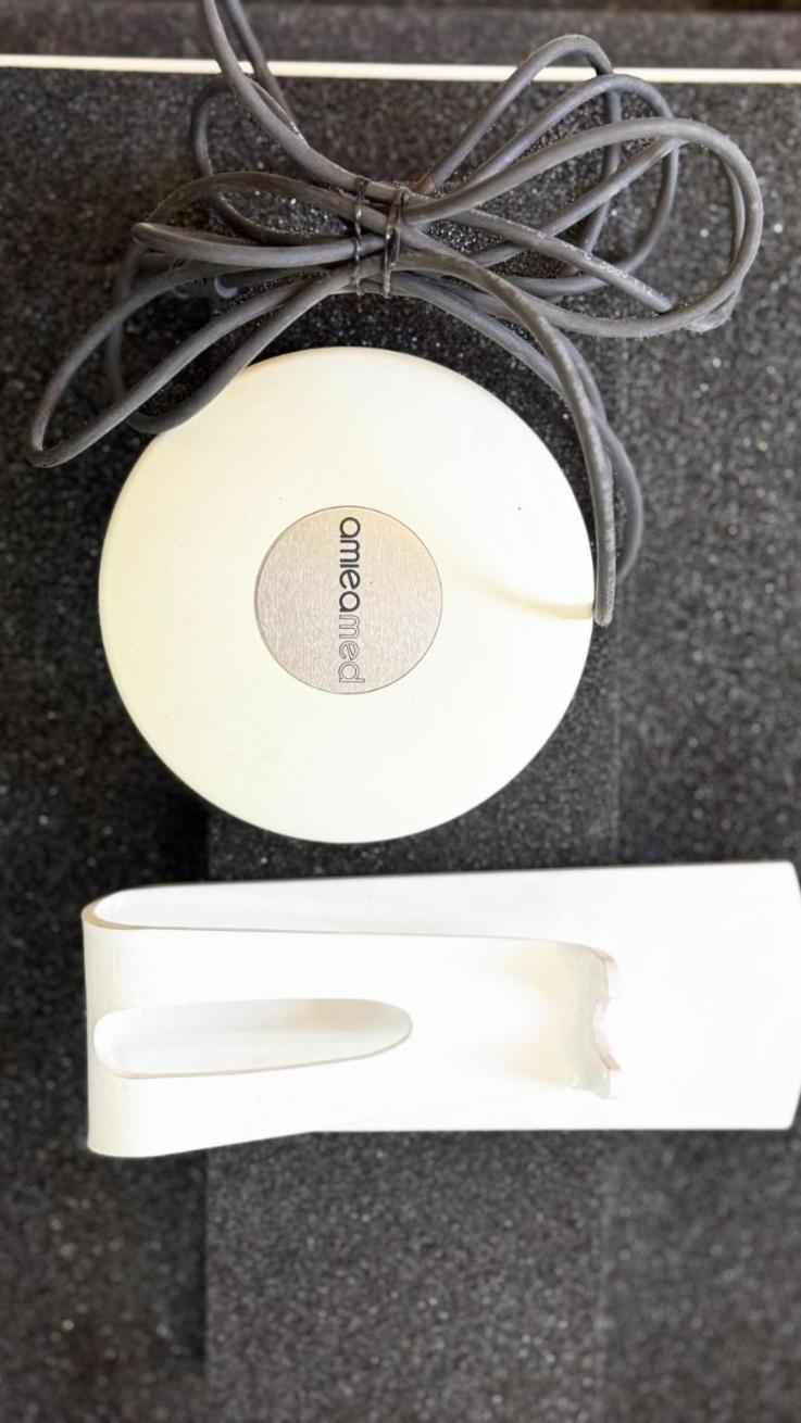 دستگاه جوانساز و میکرو و مزو نیدلینک آمیا مد مناسب کلینیک زیبایی و سالن زیباییدست دو/مدینیوم