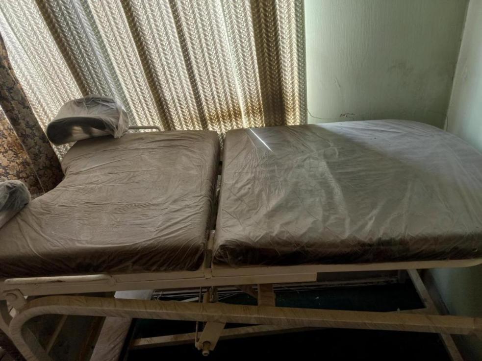 تخت ژنیکولوژیدست دو/مدینیوم