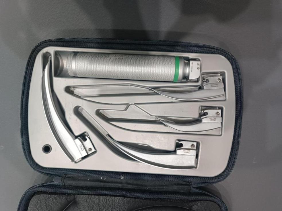 لارنگوسکوپدست دو/مدینیوم