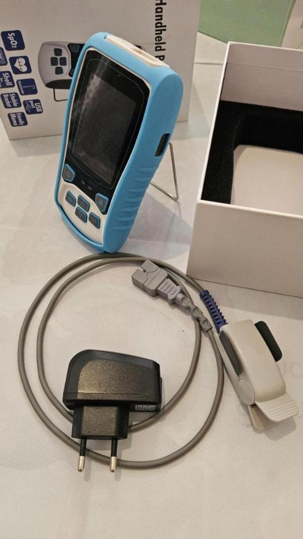 پالس اکسیمتر رومیزی اکیومددست دو/مدینیوم