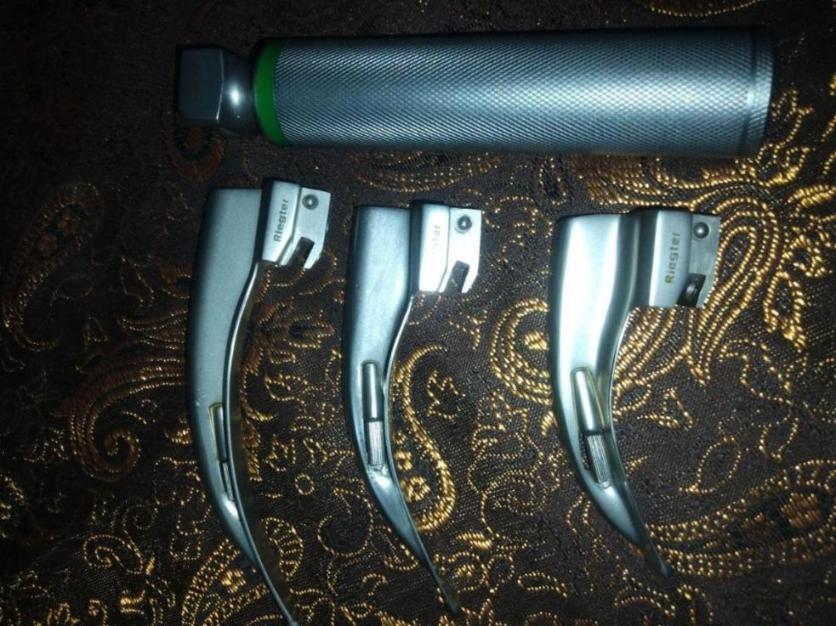 لارنگوسکوپ آلمانی اصل سه تیغهنو/مدینیوم