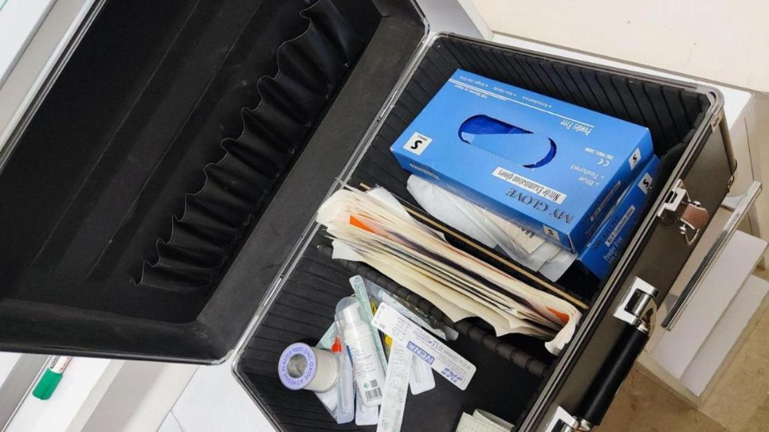 کیف هوم کر. تجهیزات پزشکی. ابزار جراحیدست دو/مدینیوم