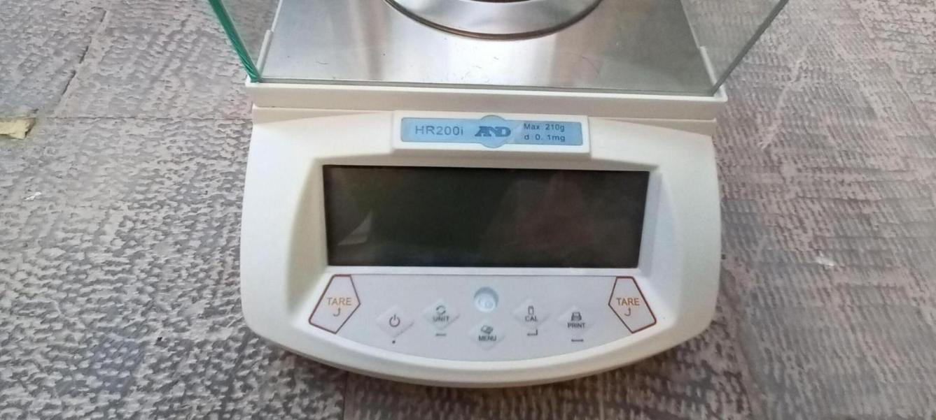 ترازو ۴ صفرنو/مدینیوم