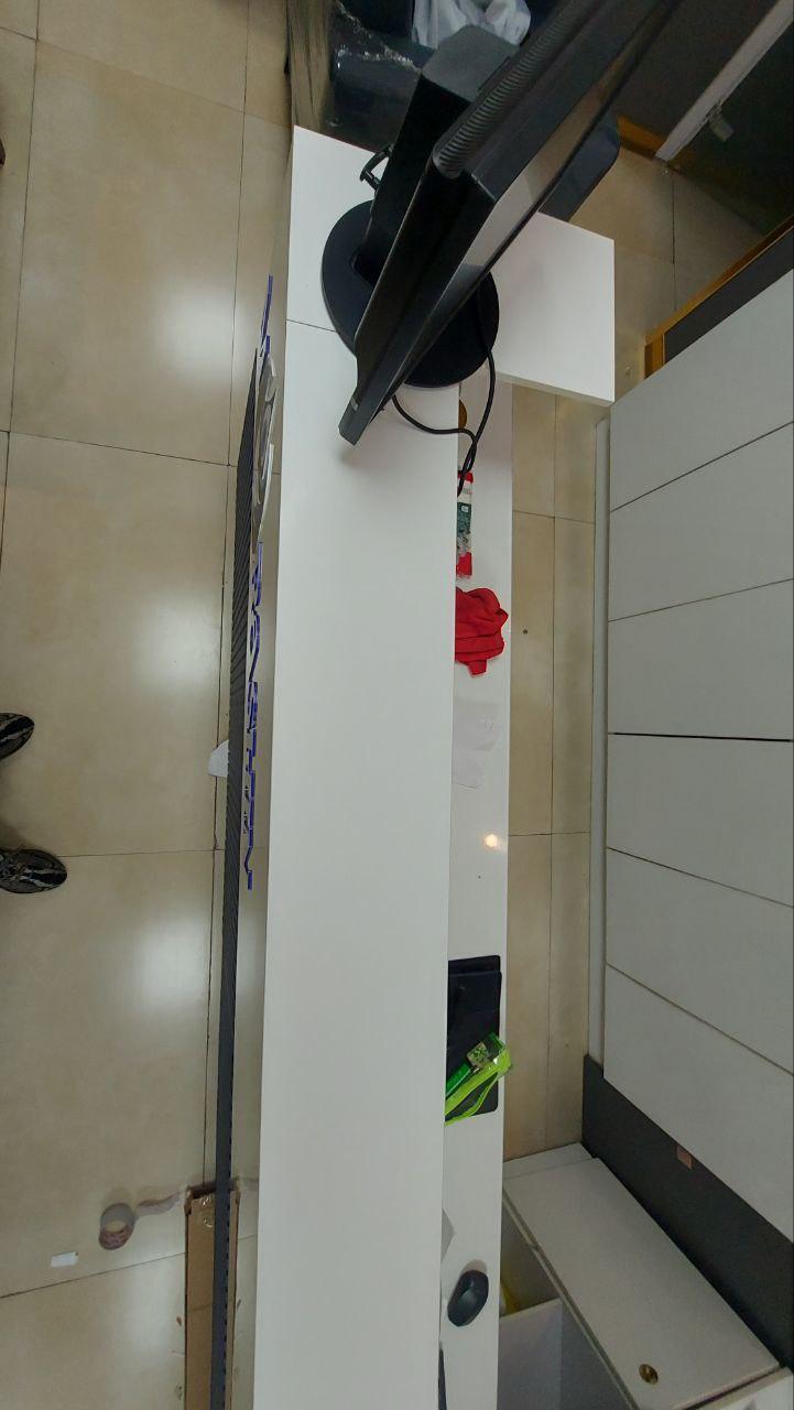 فروش دکور کانتر کمد اتاق لیزر کمد با در شیشه ایدست دو/مدینیوم