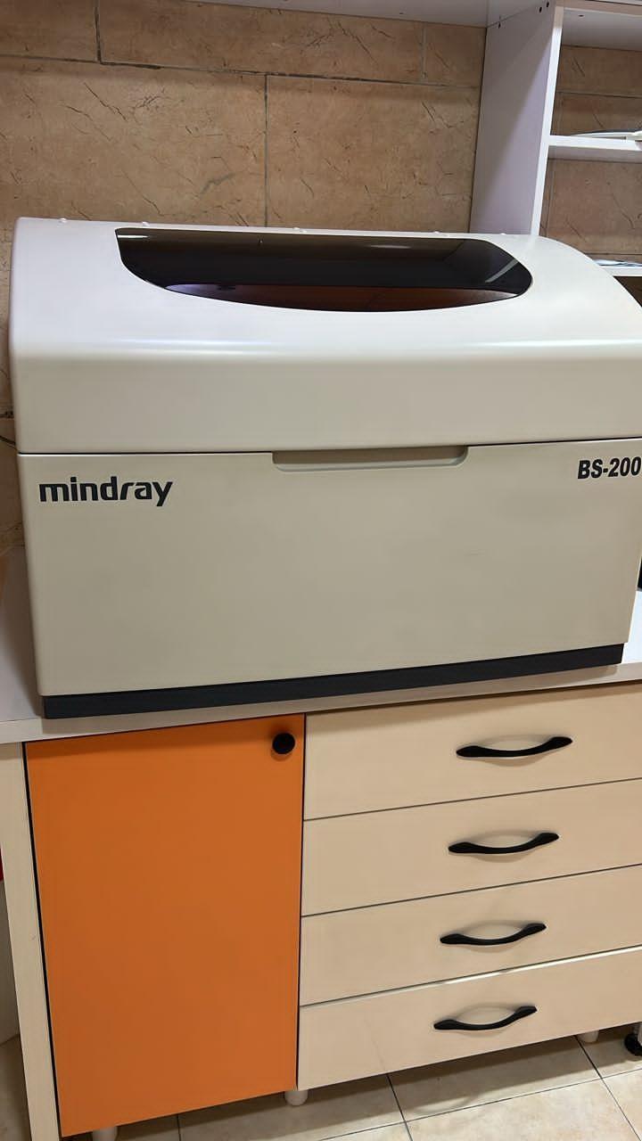 آنالایزر بیوشیمی مایندری با 7 ماه گارانتی نو/مدینیوم