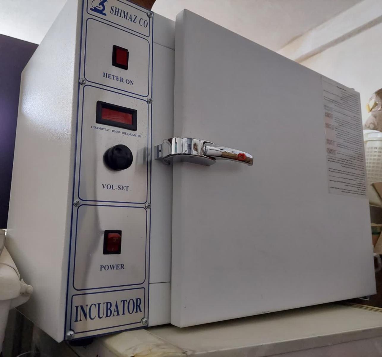 انکوباتور ۳۷ درجهدست دو/مدینیوم