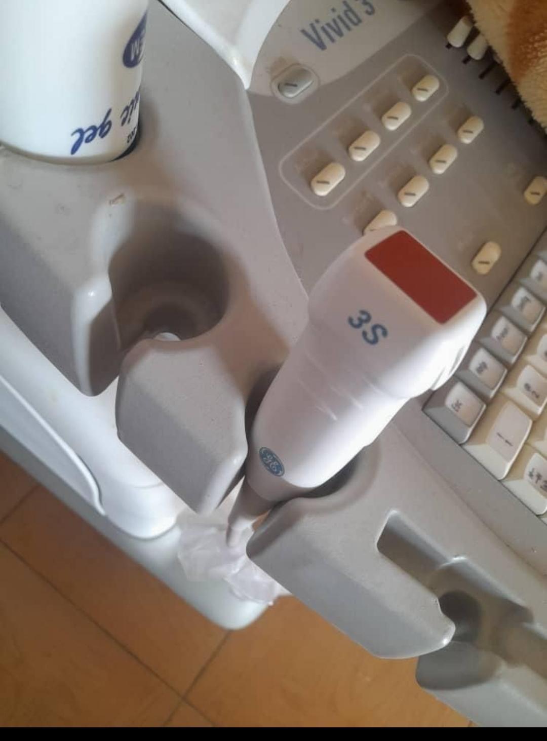 اکوکاردیوگرافی vivid3 از شرکت جی ای (GE)دست دو/مدینیوم