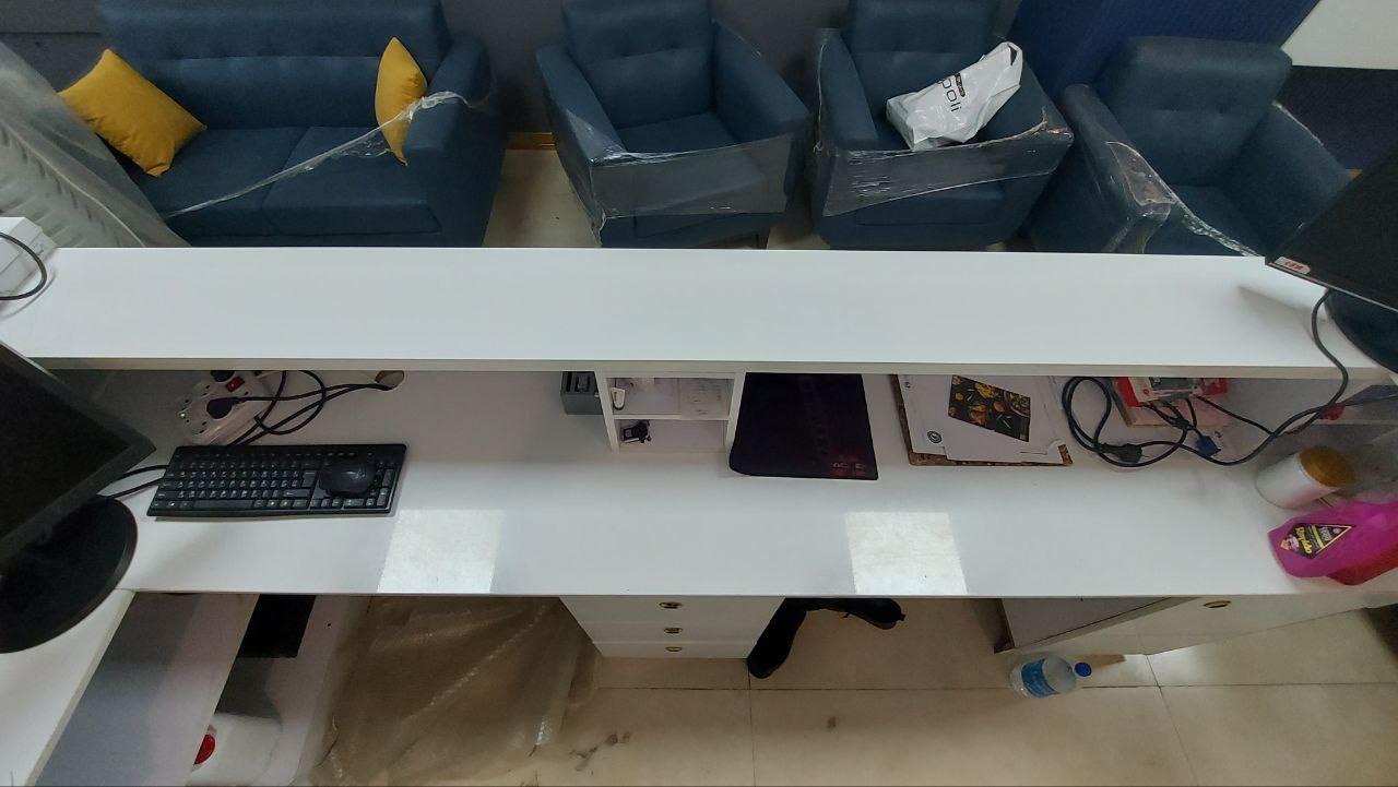 فروش دکور کانتر کمد اتاق لیزر کمد با در شیشه ایدست دو/مدینیوم