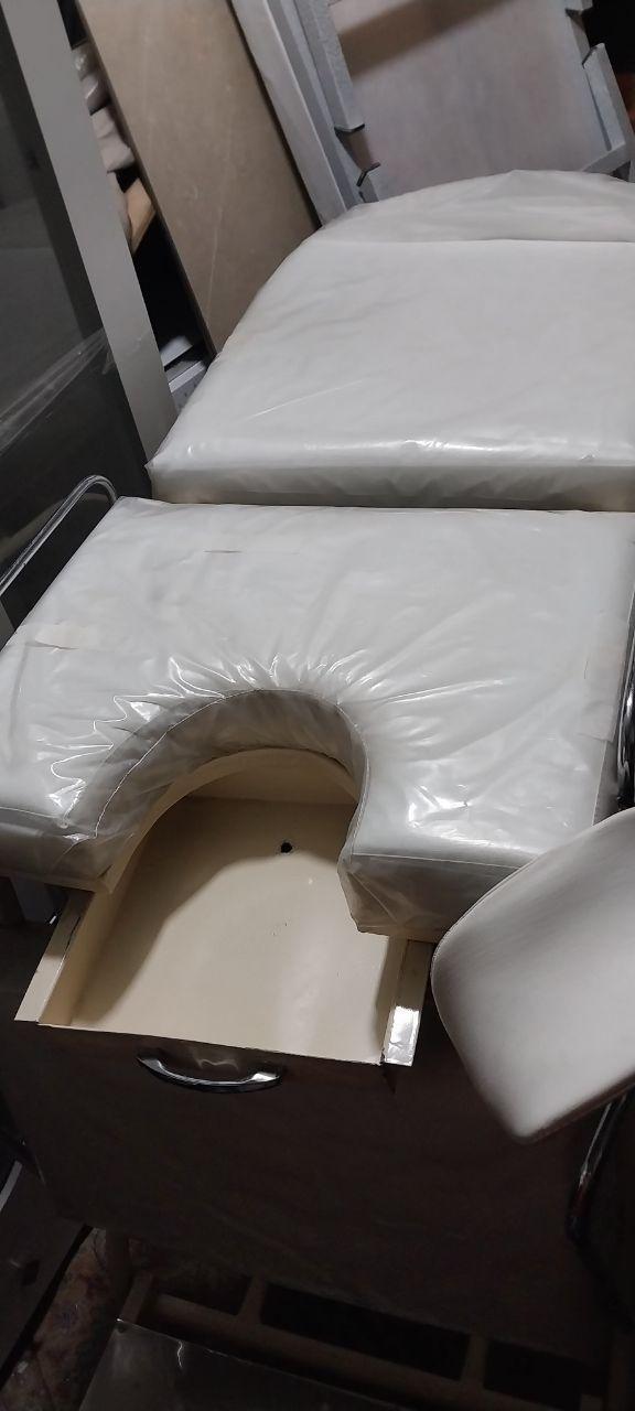 تخت ژنیکولوژیدست دو/مدینیوم