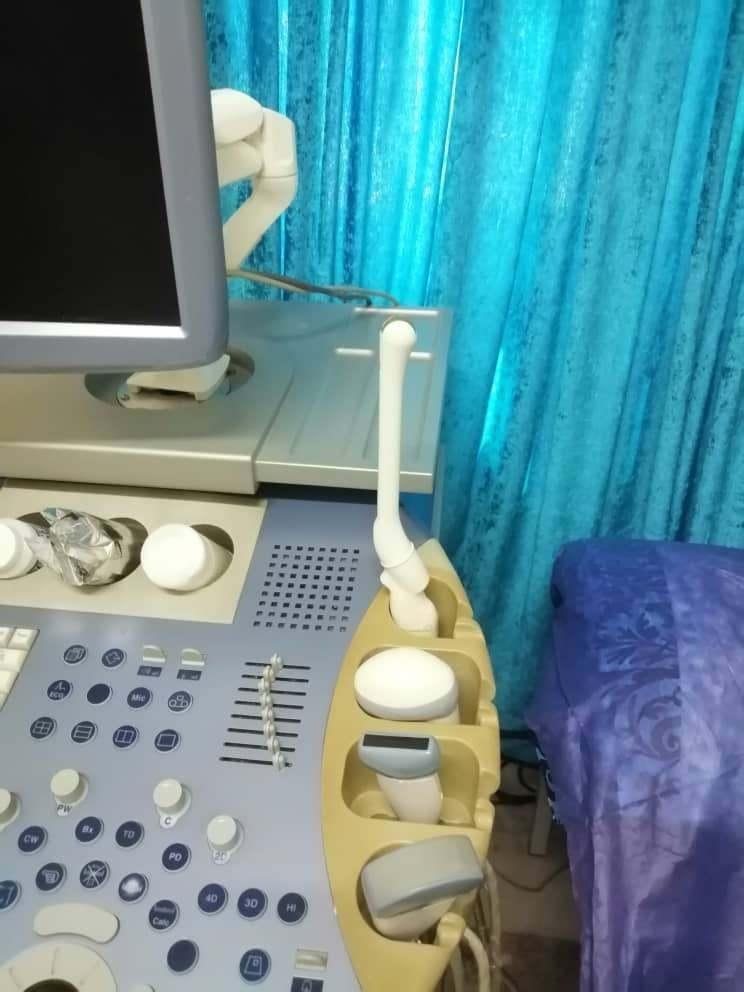 دستگاه سونوگرافی 730 GE Volusonدست دو/مدینیوم