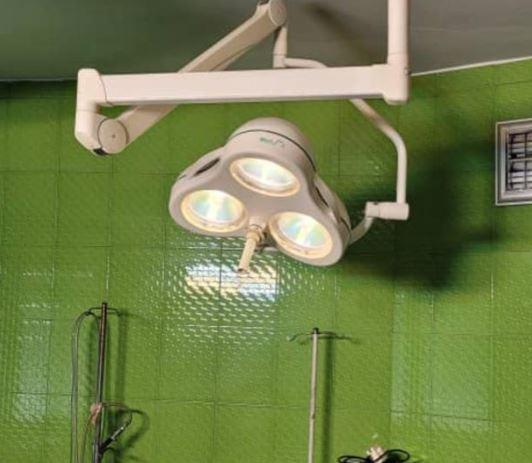 چراغ اتاق عمل دکتر ماخ آلماندست دو/مدینیوم