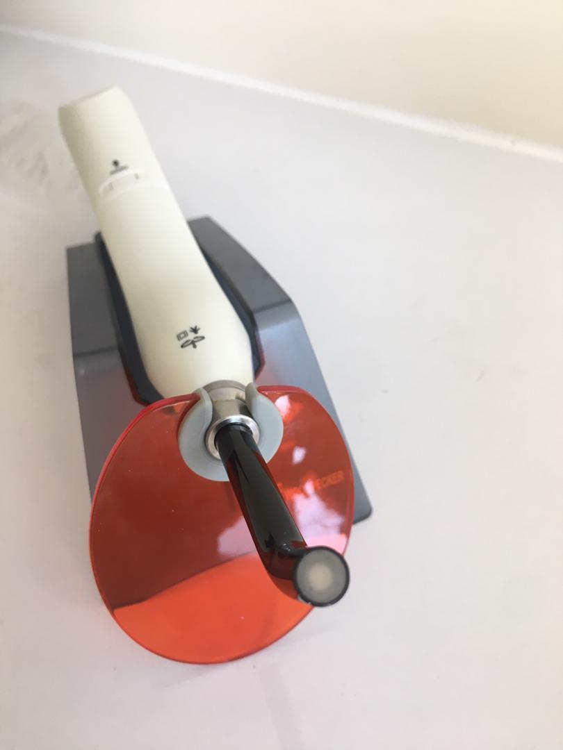 لایت کیور (دندانپزشکی)نو/مدینیوم