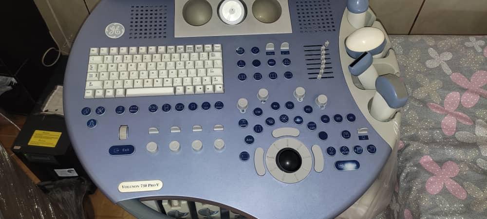 فروش فوری دستگاه سونوگرافیدست دو/مدینیوم