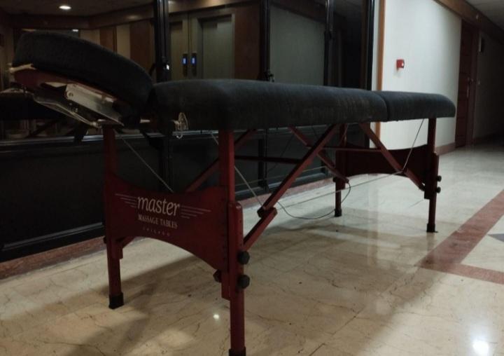 تخت ماساژ تاشو پایه آلومینیومیدست دو/مدینیوم