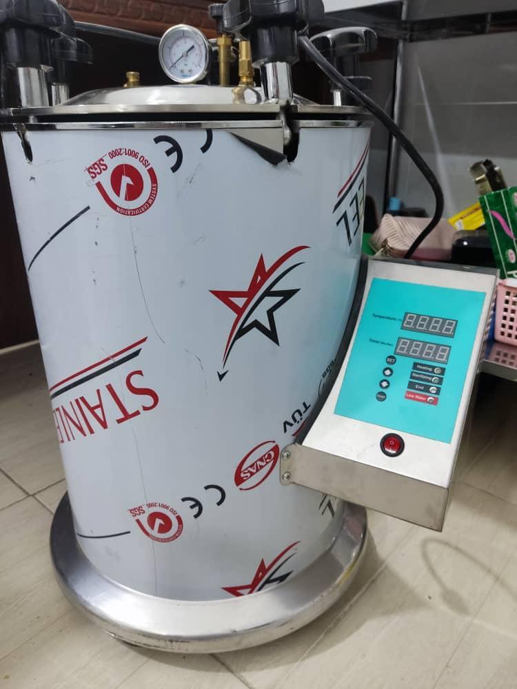 اتوکلاو 25 لیترینو/مدینیوم