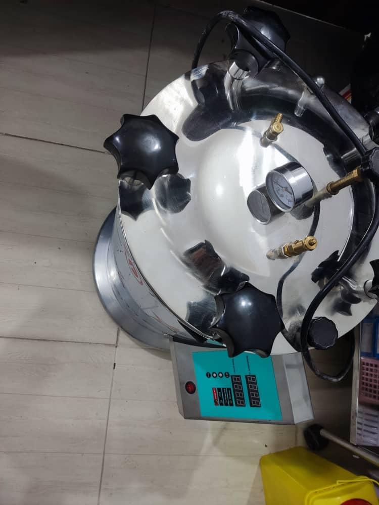 اتوکلاو 25 لیترینو/مدینیوم