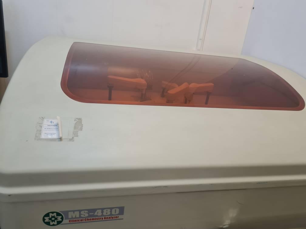 Auto analyzerدست دو/مدینیوم