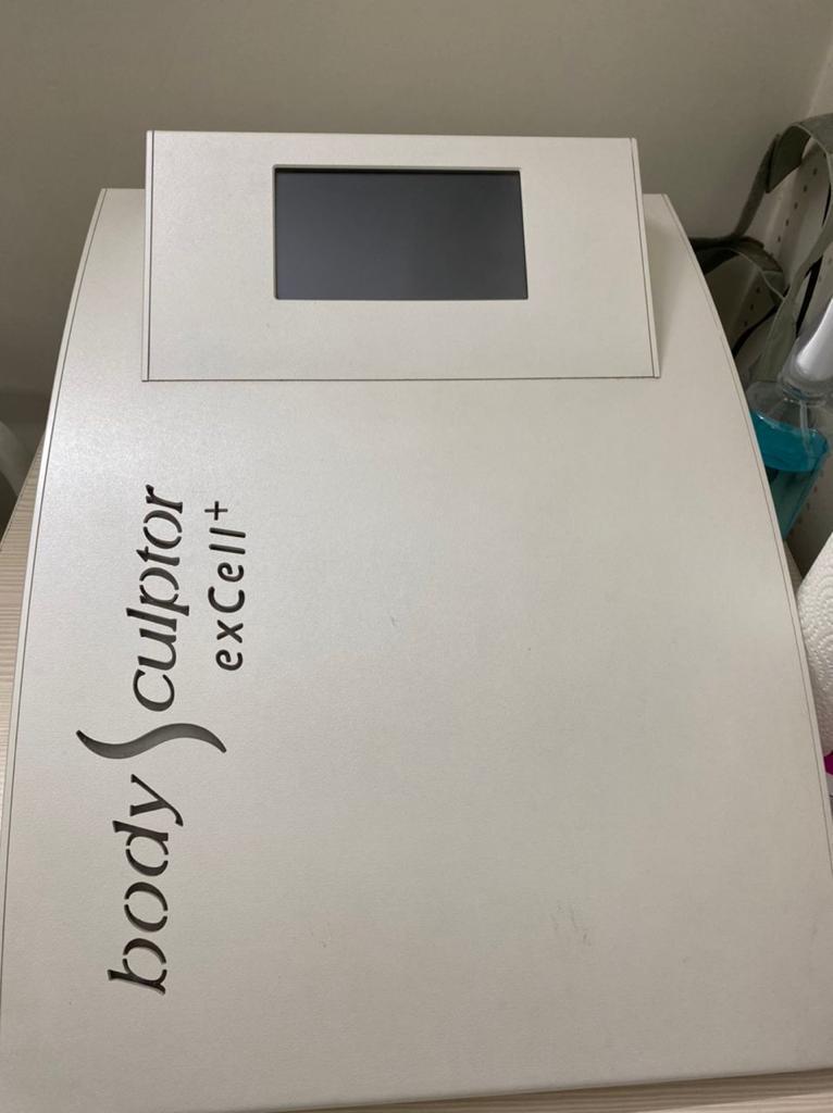 دستگاه لاغري بادي اسكالپتوردست دو/مدینیوم