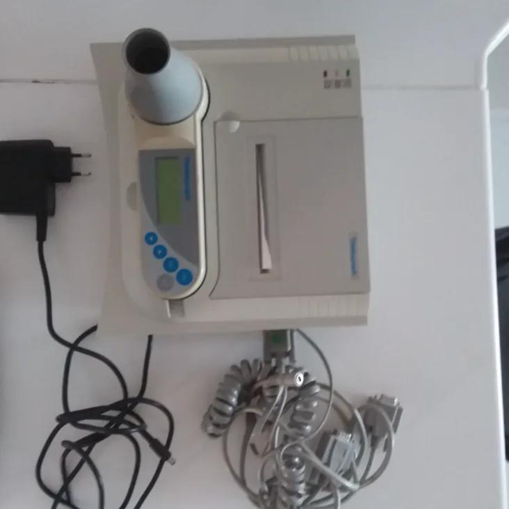 دستگاه اسپیرومتری Vitalograph ساخت ایرلنددست دو/مدینیوم